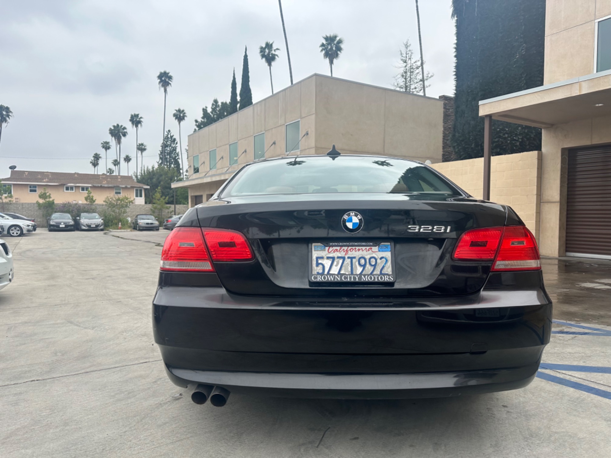 2007 Black /South African Safari BMW 3-Series Leather (WBAWV135X7P) with an Inline 6 engine, Maual transmission, located at 30 S. Berkeley Avenue, Pasadena, CA, 91107, (626) 248-7567, 34.145447, -118.109398 - 6 speed!!! this 2007 BMW 3-Series 328i Coupe looks and drives well. Looking for a reliable ride but struggling with bad credit? Our dealership has got you covered with our impressive selection of used vehicles, including the sleek and stylish 2007 BMW 328i Coupe 2D with a manual transmission. Thes - Photo #3